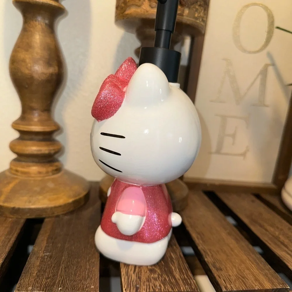 Hello Kitty Pink Glitter Sparkle Soap Dispenser